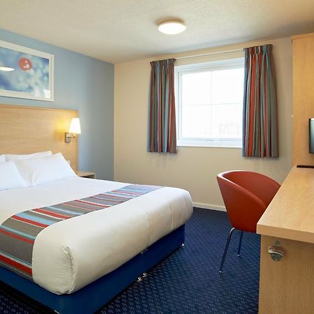 Travelodge Preston Central Exterior photo