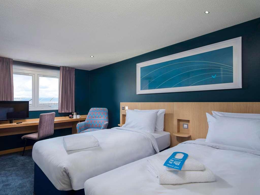 Travelodge Preston Central Room photo