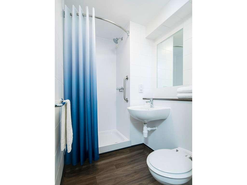 Travelodge Preston Central Room photo