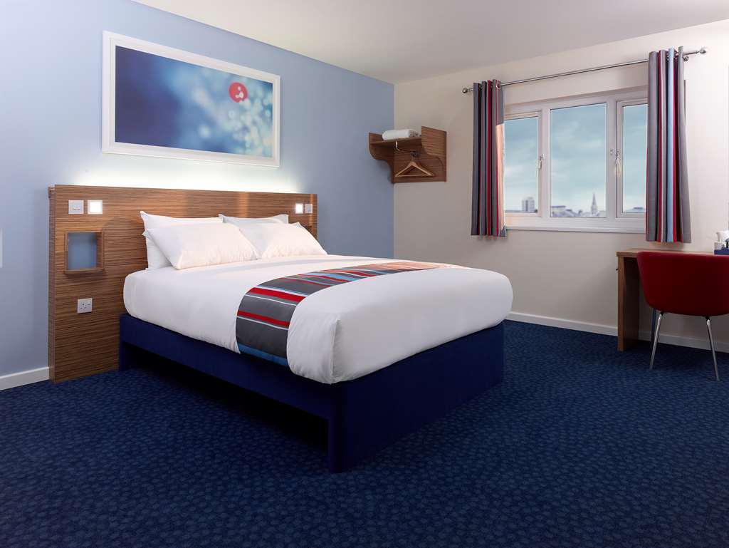 Travelodge Preston Central Room photo