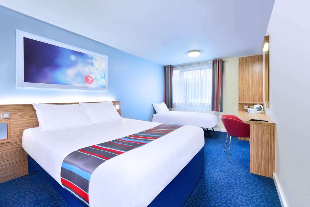 Travelodge Preston Central Room photo
