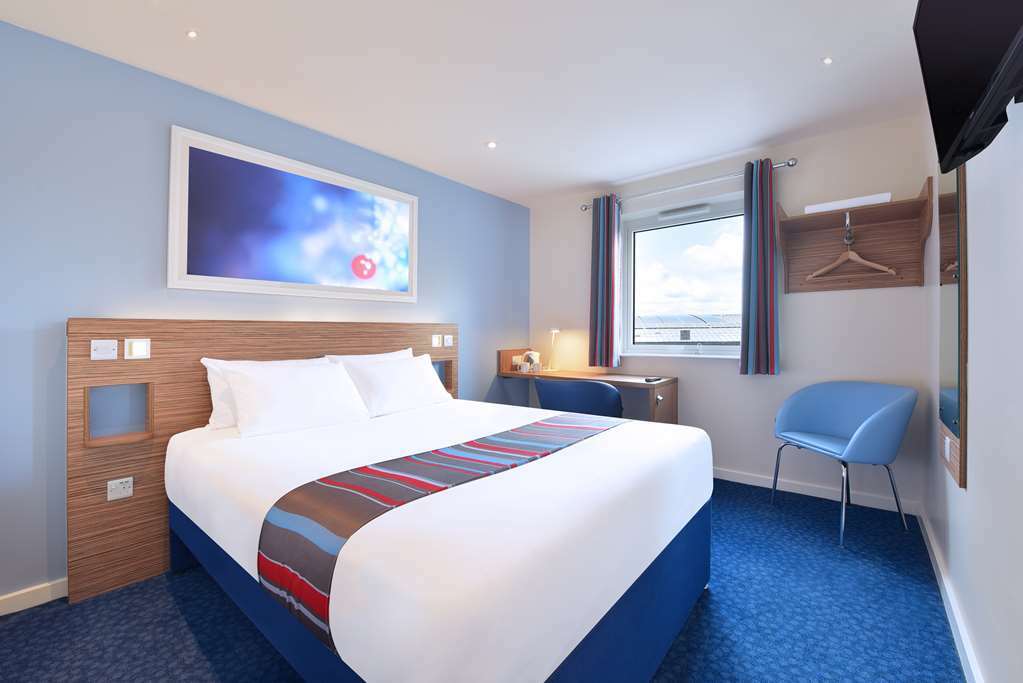 Travelodge Preston Central Room photo