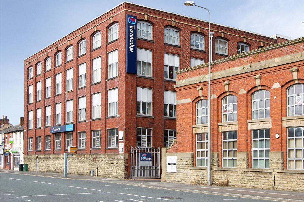 Travelodge Preston Central Exterior photo