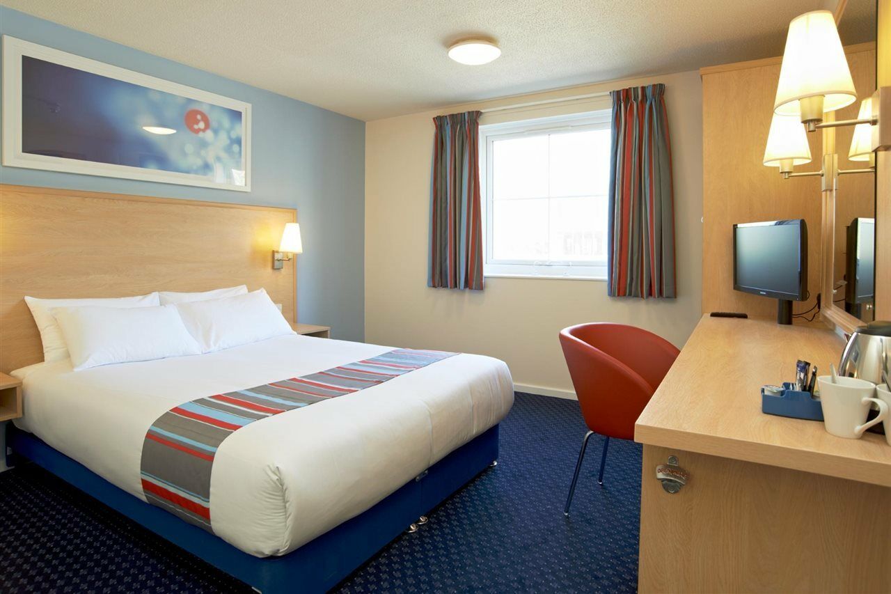 Travelodge Preston Central Exterior photo