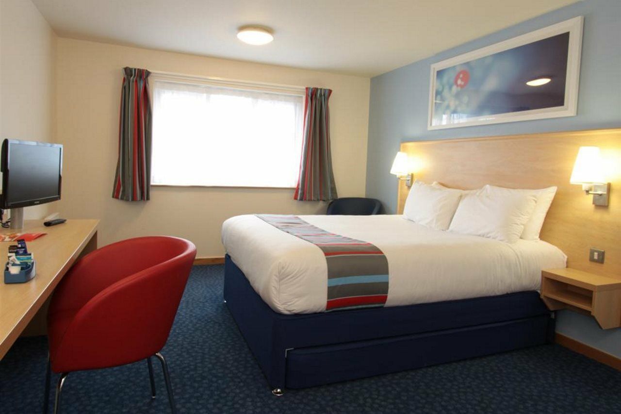 Travelodge Preston Central Exterior photo